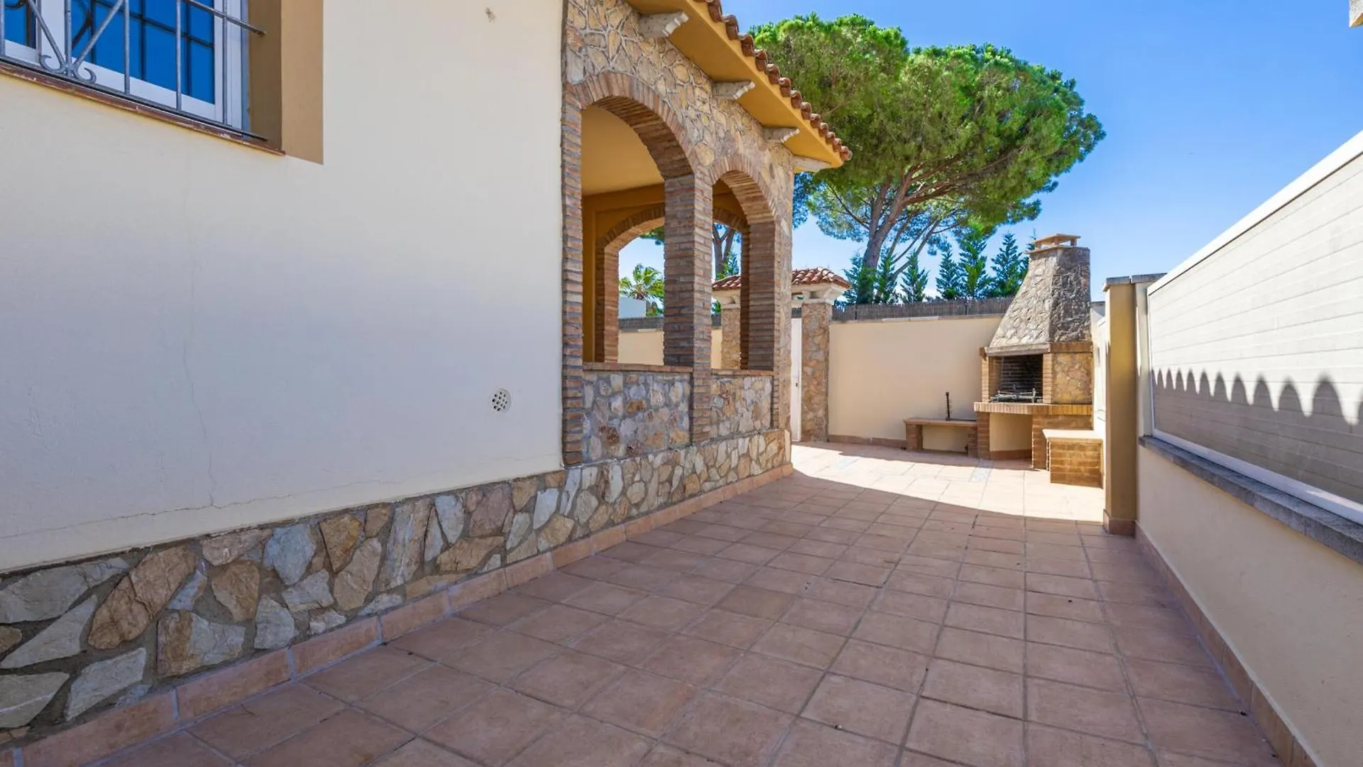 Вилла Casa Familiar Con Terraza, Bbq, Wifi Y Parking A 900 M De La Playa En L'Escala - Es-325-8 Торроэлья-де-Монгри