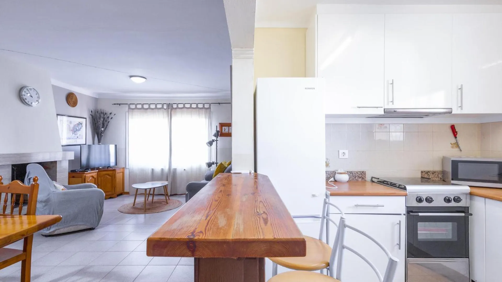 Дом отдыха Вилла Casa Familiar Con Terraza, Bbq, Wifi Y Parking A 900 M De La Playa En L'Escala - Es-325-8 Торроэлья-де-Монгри